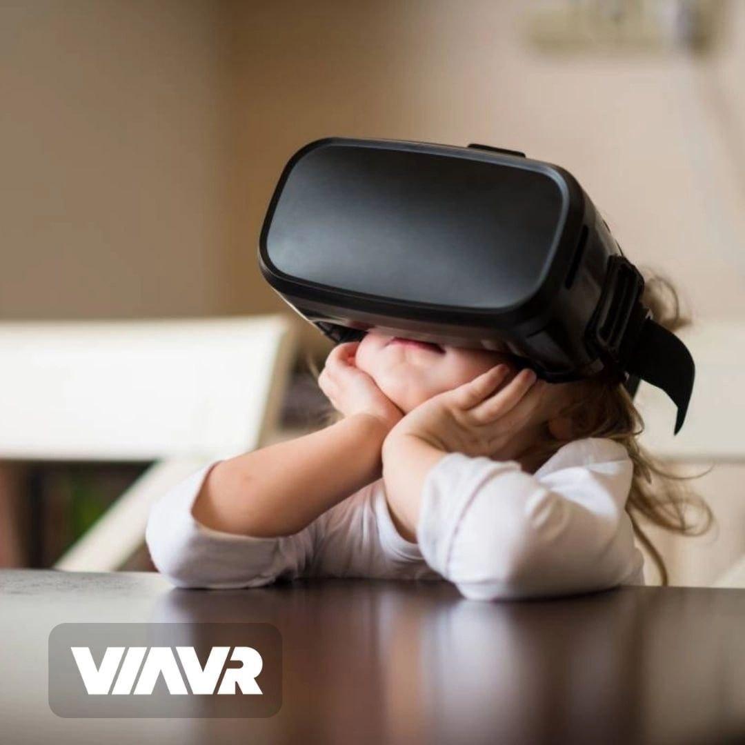 Гость использует VR-очки